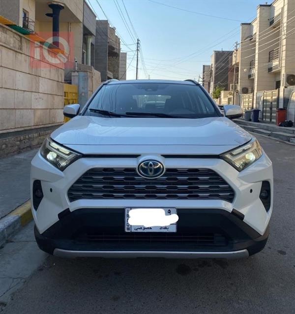 Toyota for sale in Iraq